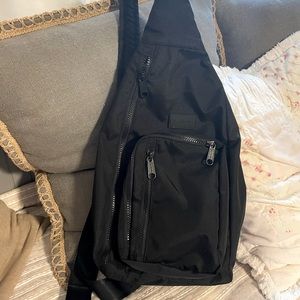 Vera Bradley Sling Black